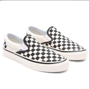 VANS Checkerboard Classic Slip-On Shoe
